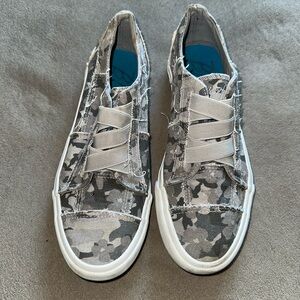 Blowfish sneakers